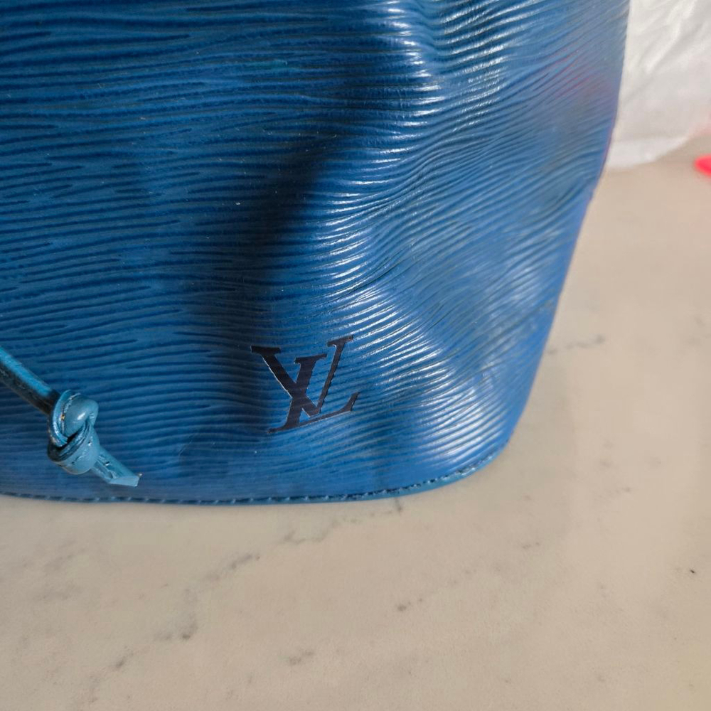 Women's Louis Vuitton Epi Leather Petit Noe Shoulder Bag in Blue - Picture 14 of 15